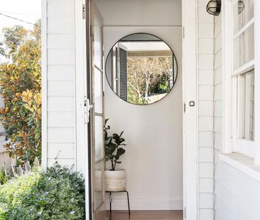 4 Crawford Street, Newport VIC 3015 - House For Rent | Domain - Photo 1