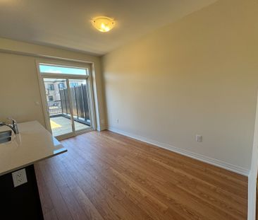 For Lease - 5 Cherry Hill Lane, Barrie, Ontario - Photo 1