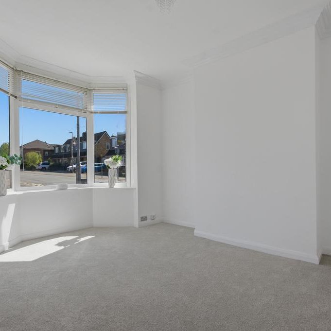 4 bedroom end of terrace house to rent - Photo 1