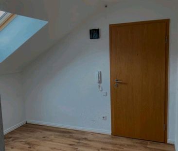 2,5-Zimmer-Dachgeschosswohnung in Königswinter-Ittenbach - Photo 1