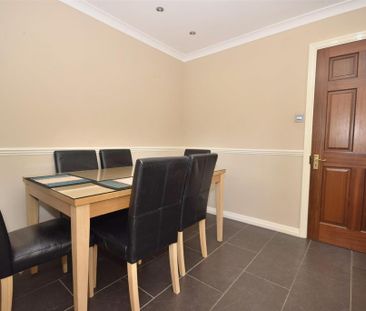 5 bedroom detached house to rent - Photo 1