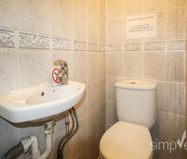 1 bedroom in a house share to rent - Photo 4