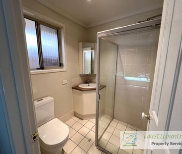 Fantastic Family Home in Ideal Location! - Photo 4