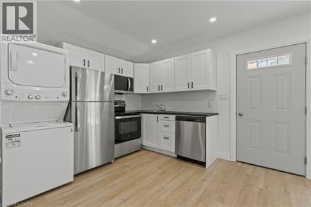 362 GATFIELD Avenue Unit# 2, Welland, Ontario, L3B5B2 - Photo 4