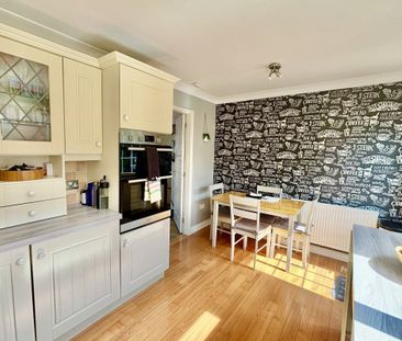 Christopher Close - Photo 5