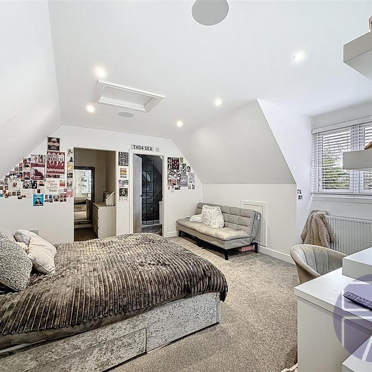 3 bedroom semi-detached house to rent - Photo 1