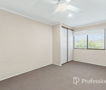 Family Home with a NEW Kitchen & NEW Bathroom! - Photo 2