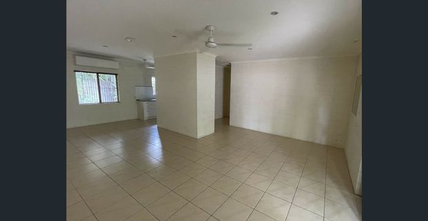 UNFURNISHED DUPLEX NEAR THE BEACH WITH PRIVATE POOL - Photo 1