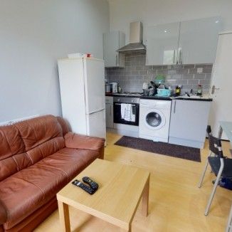 1 Bed - 253 Hyde Park Road, Hyde Park, Leeds - Photo 1