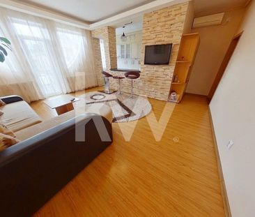 Apartament cochet in vila cu parcare privata. - Photo 3