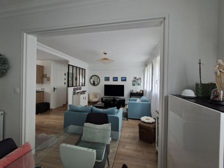 Appartement à louer - 70 m² - Photo 2