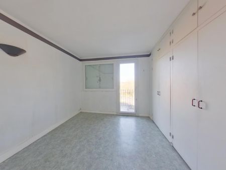 Location Appartement 3 pièces 65m² LOUDUN 86200 - Photo 2