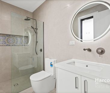 Spacious 4-Bedroom Home in Wollert - Photo 5