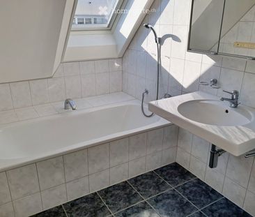 Geräumige + helle 3.5 - Zimmer - Dachwohnung mit eigenener Dachterrasse (35 m2) - Photo 3