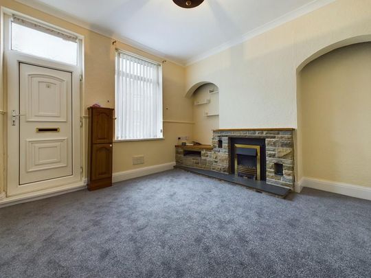 2 bedroom semi-detached house to rent - Photo 1