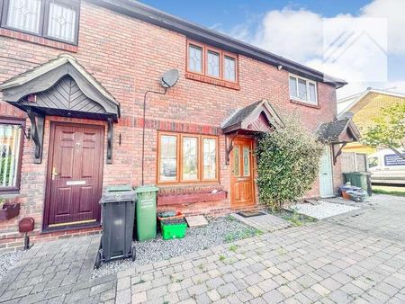 Nicholson Grove, Wickford, SS12 - Photo 4