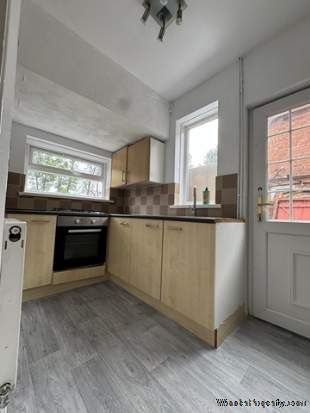 2 bedroom property to rent in Wolverhampton - Photo 4