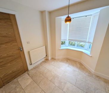 4 bedroom semi-detached house to rent - Photo 6