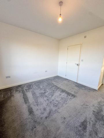 4 bedroom terraced house to rent - Photo 3