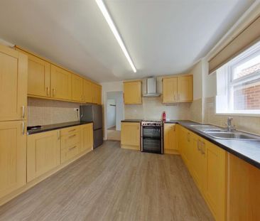 Seafield Park Road, Hill Head, Fareham - Photo 1