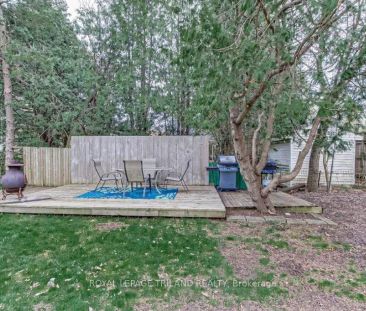 256 Edinburgh Street #Upper Unit - Photo 2