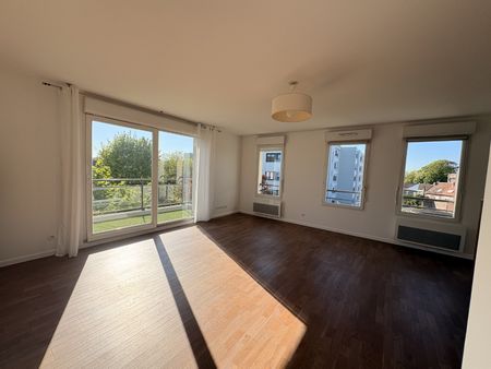 Location Appartement 104m² MARCQ EN BAROEUL 59700 - Photo 3
