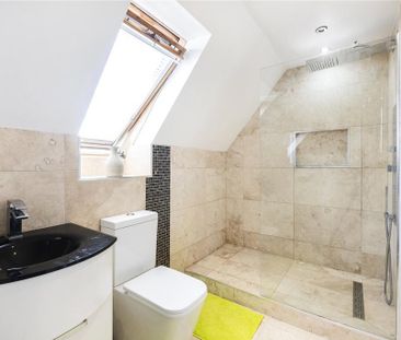 3 bedroom detached house to rent - Photo 2