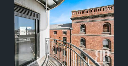 BRILLIANT LOCATION - BOUTIQUE SILO APARTMENT - Photo 4