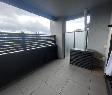 Stylish Apartment for Rental in the Heart of Carnegie - Photo 6