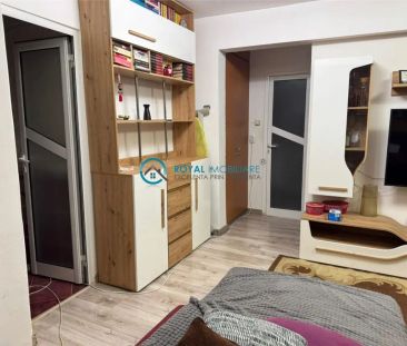 Royal Imobiliare - Inchiriere apartament 3 camere zona Malu Rosu - Photo 3