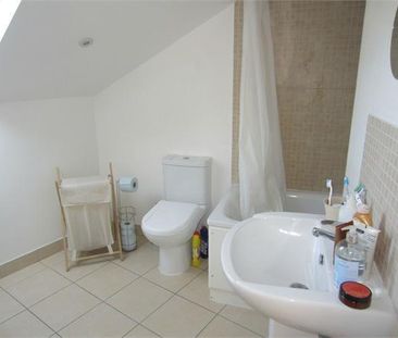 Studio to rent - Photo 6