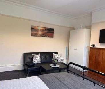 Room 2: 85 Epsom Road, Guildford, GU1 3PA - Photo 6