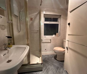 Edith Avenue, Leicester - Photo 6