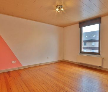 Woning met 2 slpks en terras in Melsele te huur! - Photo 3