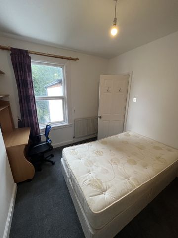 519 HARBORNE PARK ROAD - Photo 4