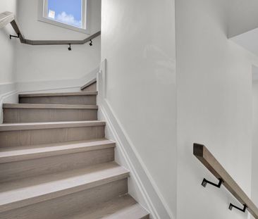 For Lease - 372 Berkley Avenue Unit# A, Carlingwood - Westboro and ... - Photo 5