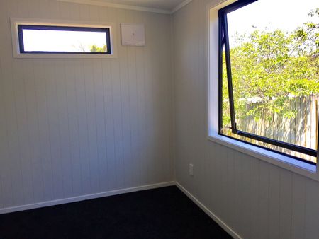 Beachlands - 3 bedroom - Photo 2