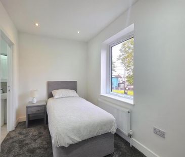 1 bedroom in a house share to rent - Photo 4