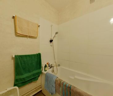 Location Appartement 3 pièces 59m² CHATELLERAULT 86100 - Photo 5