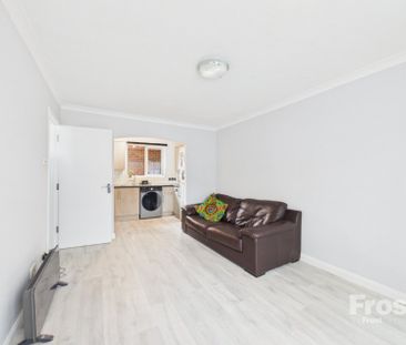 Littlebrook Avenue, Slough, Berkshire,SL2 - Photo 2