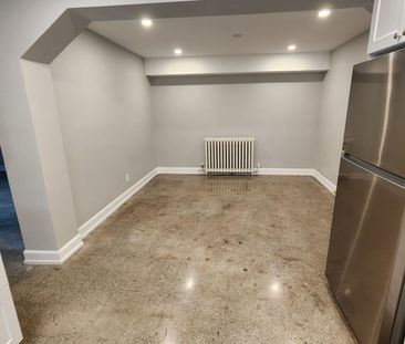 For Lease - 2029 Eglinton Avenue Unit# #5 (lower), Toronto, Ontario - Photo 2