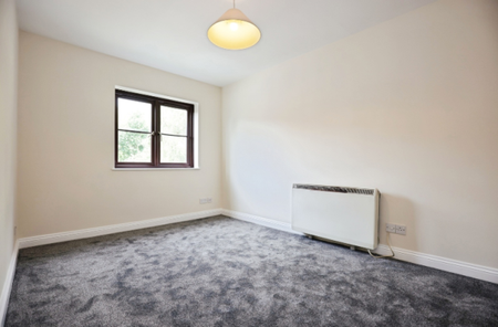 Vinery Court, Stratford-upon-Avon, CV37 - Photo 2