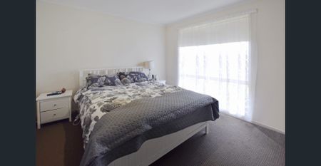 Neat Family Home - Photo 3