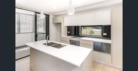 SPACIOUS MODERN 2 BEDROOM APARTMENT - Photo 5