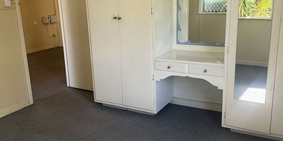 2/52 Eyre Street, North Ward - Photo 3