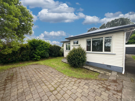 REFRESHED AND READY! THREE BEDROOMS IN MERRILANDS - Photo 3