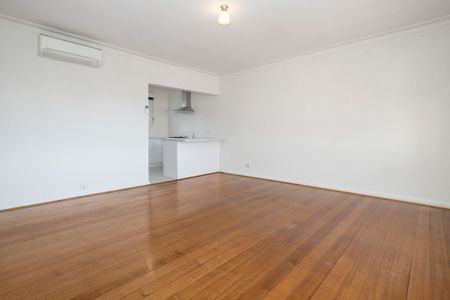 Convenient 2-Bedroom Unit in Prime Location - Photo 5