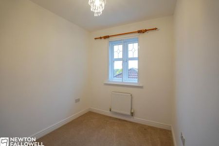 3 bedroom semi-detached house to rent - Photo 2