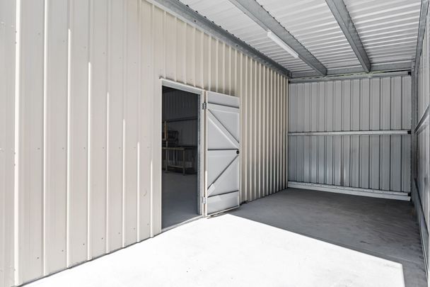 Space, Style & Serenity - Your Family Retreat Awaits at 4 Kingsford Street - Photo 1