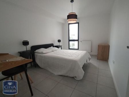 Location Appartement 4 pièces 85m² BORDEAUX 33300 - Photo 2